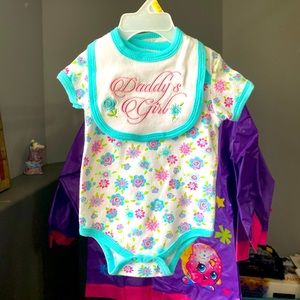 Daddy’s Girl! Onesie with matching bib! BNWT